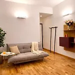 Apartman Luro - Porta Ticinese N2 *